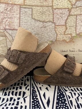 Pre-owned Birkenstock Arizona Wool-Felt Sandal Sz 39/8 Women’s Narrow Fit